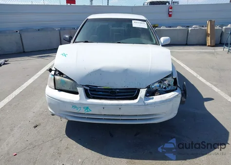 2000 Toyota Camry Le from USA, damaged, VIN JT2BG22K8Y0451745
